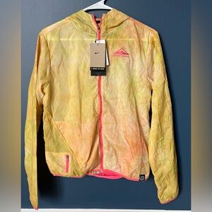Nike Repel Women's Trail Running Jacket yellow pink MSRP $120 - Small